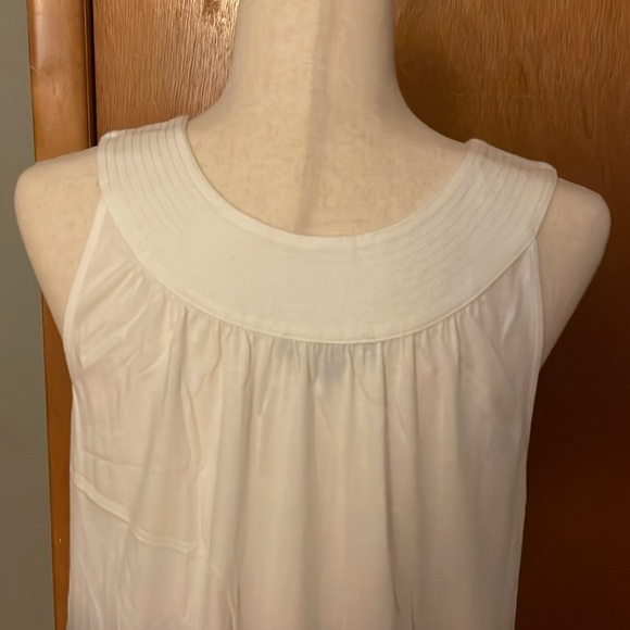Express sleeveless blouse (tunic) size S, white and gray. Loose fitting - Picture 16 of 17
